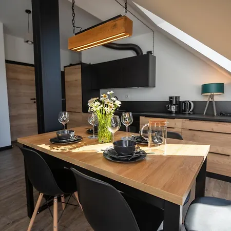 Invest Widok 800 C14 Apartment