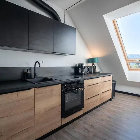Invest Widok 800 C14 Apartment