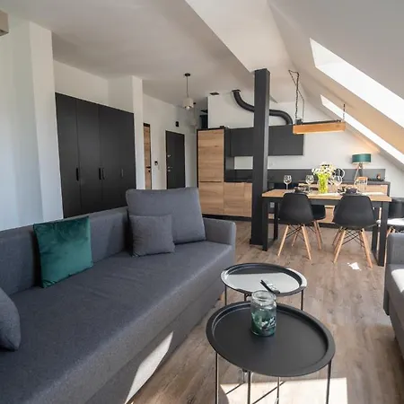 Invest Widok 800 C14 * شكلارسكا بوريبا