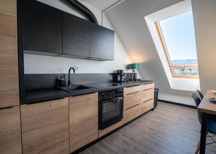 Invest Widok 800 C14 Apartment